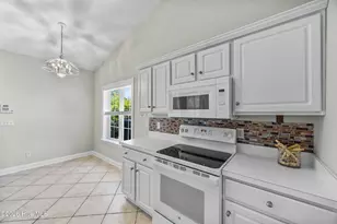 208 Waters Point Ct, Wilmington, NC 28412 - Photo 9