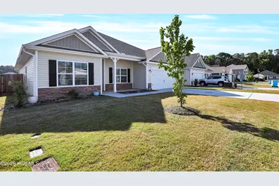 805 Washington Square, Richlands, NC 28574 - Photo 3