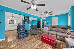 616 S Orange St, Wallace, NC 28466 - Photo 9