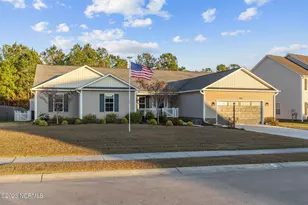 711 Shearwater Ln, Swansboro, NC 28584 - Photo 1