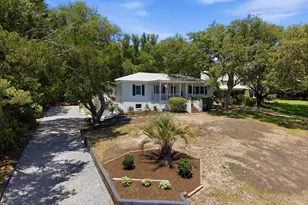 305 River Dr, Southport, NC 28461 - Photo 5