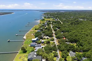 305 River Dr, Southport, NC 28461 - Photo 7