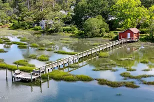 814 S Yaupon Terrace, Morehead City, NC 28557 - Photo 3
