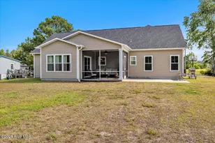 172 Lea Dr, Hampstead, NC 28443 - Photo 3
