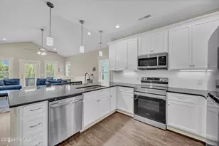 1406 Snapper Ln, Carolina Beach, NC 28428 - Photo 17