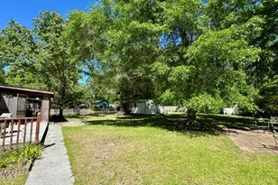 648 Old Church Rd, Swansboro, NC 28584 - Photo 9