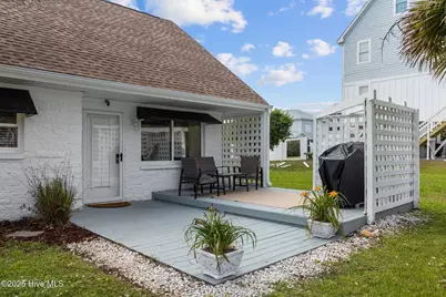 125 Pelican Drive, Atlantic Beach, NC 28512 - Photo 5