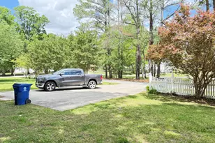 209 Oak Forest Dr NW, Rocky Mount, NC 27803 - Photo 3