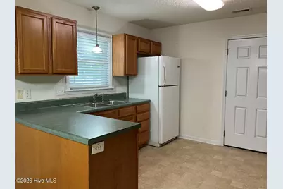 116 Live Oak Drive, Jacksonville, NC 28540 - Photo 5