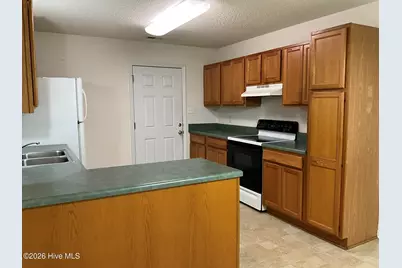 116 Live Oak Drive, Jacksonville, NC 28540 - Photo 7