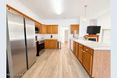 401 Fairmont Lane, Jacksonville, NC 28540 - Photo 3