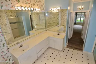 1113 Devonshire Dr, Trent Woods, NC 28562 - Photo 15