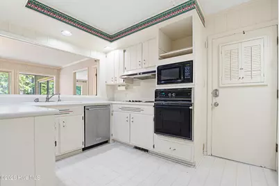 502 W 33rd Street, Lumberton, NC 28358 - Photo 17