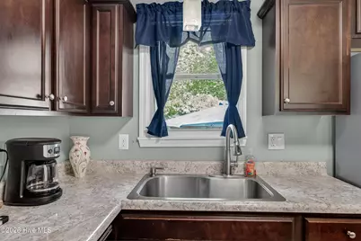 512 Woodhaven Drive, Jacksonville, NC 28540 - Photo 13