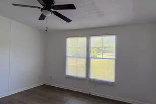 898 Brisson Rd, Saint Pauls, NC 28384 - Photo 17