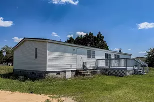 898 Brisson Rd, Saint Pauls, NC 28384 - Photo 5