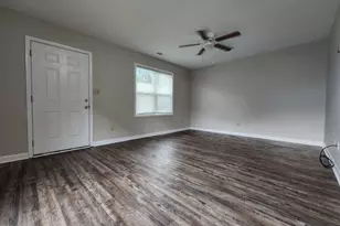 12 Portwest Townhouses Ct, Swansboro, NC 28584 - Photo 3