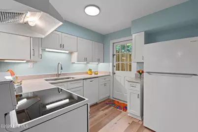 220 Elizabeth Street #C10, Chapel Hill, NC 27514 - Photo 7
