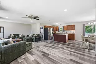 214 Carolina Dr, Jacksonville, NC 28546 - Photo 5