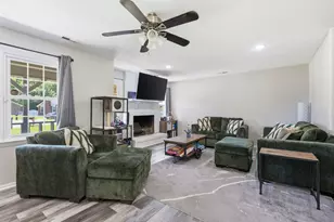214 Carolina Dr, Jacksonville, NC 28546 - Photo 3