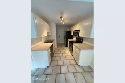 136 Kensington Way, Aberdeen, NC 28315 - Photo 5