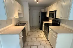 136 Kensington Wy, Aberdeen, NC 28315 - Photo 5