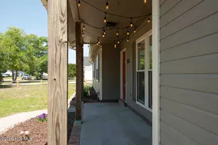 212 W Volant St, Hubert, NC 28539 - Photo 3