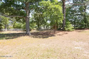 212 W Volant St, Hubert, NC 28539 - Photo 25
