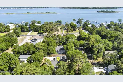 417 Holly Street, Emerald Isle, NC 28594 - Photo 11
