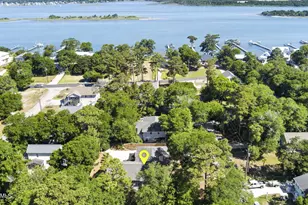 417 Holly St, Emerald Isle, NC 28594 - Photo 11