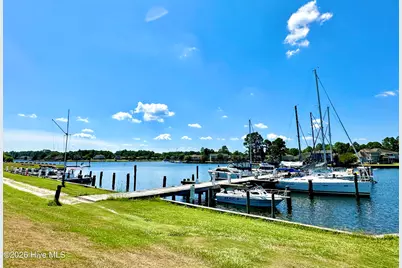 808 Black Swan Road, New Bern, NC 28560 - Photo 13