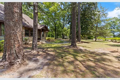 2006 W Broad Street, Elizabethtown, NC 28337 - Photo 51