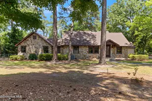 2006 W Broad St, Elizabethtown, NC 28337 - Photo 1