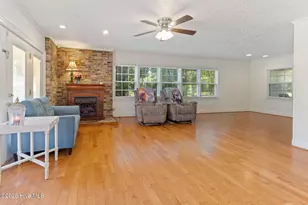 2006 W Broad St, Elizabethtown, NC 28337 - Photo 7