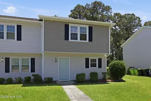 1 Portwest Townhouses Ct, Swansboro, NC 28584 - Photo 3