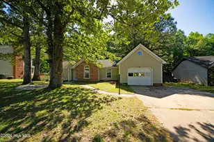 186 Raintree Cir, Jacksonville, NC 28540 - Photo 1