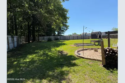 404 Christopher Columbus Terrace, Jacksonville, NC 28540 - Photo 3
