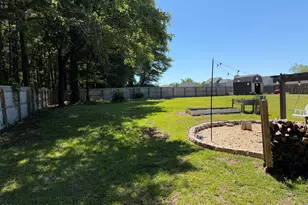 404 Christopher Columbus Ter, Jacksonville, NC 28540 - Photo 3