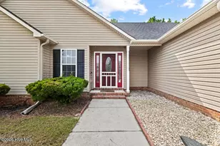 132 Forest Bluff Dr, Jacksonville, NC 28540 - Photo 3