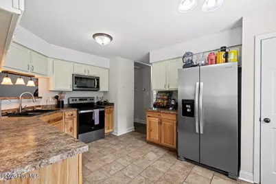 132 Forest Bluff Drive, Jacksonville, NC 28540 - Photo 11