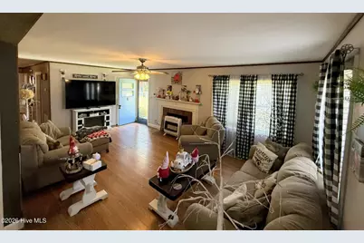 207 W Church Street, Walstonburg, NC 27888 - Photo 3