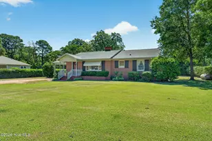 403 S Pearl St, Princeton, NC 27569 - Photo 1
