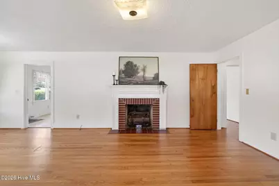 403 S Pearl Street, Princeton, NC 27569 - Photo 5