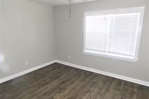 609 Streamwood Dr, Jacksonville, NC 28546 - Photo 9