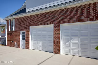 109 Fifth Avenue S, Kure Beach, NC 28449 - Photo 7