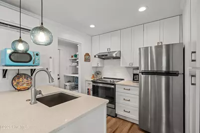 105 High Point Avenue #A & B, Surf City, NC 28445 - Photo 15