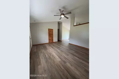 133 Lawndale Lane, Sneads Ferry, NC 28460 - Photo 3