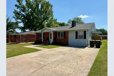 215 N Edgewood Avenue, Williamston, NC 27892 - Photo 3