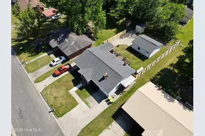 215 N Edgewood Avenue, Williamston, NC 27892 - Photo 5