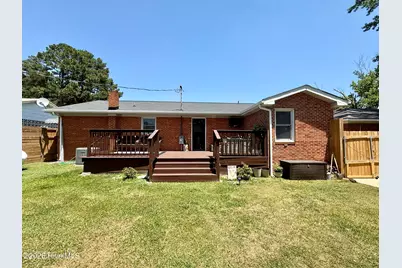 215 N Edgewood Avenue, Williamston, NC 27892 - Photo 11
